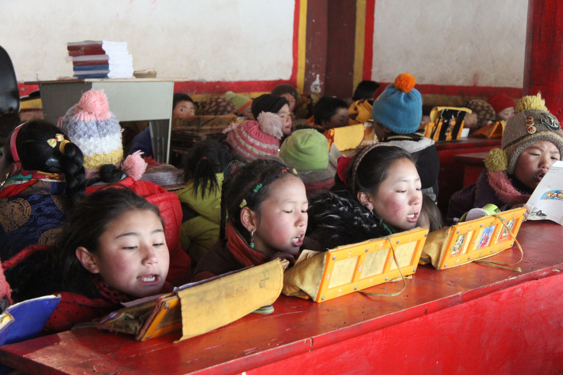 济南俊雄新能源汽车销售有限公司公益回顾丨家国同欢月同圆 温暖满载甘孜州(图12)